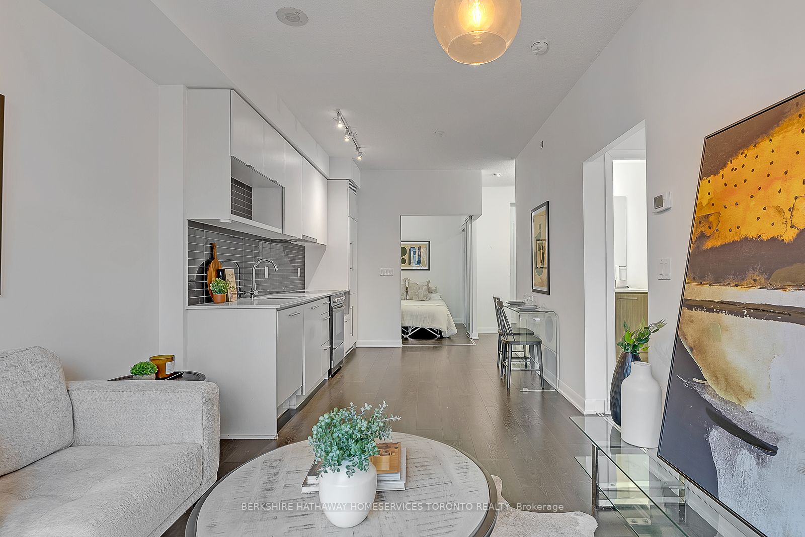 435 Richmond St W, #808