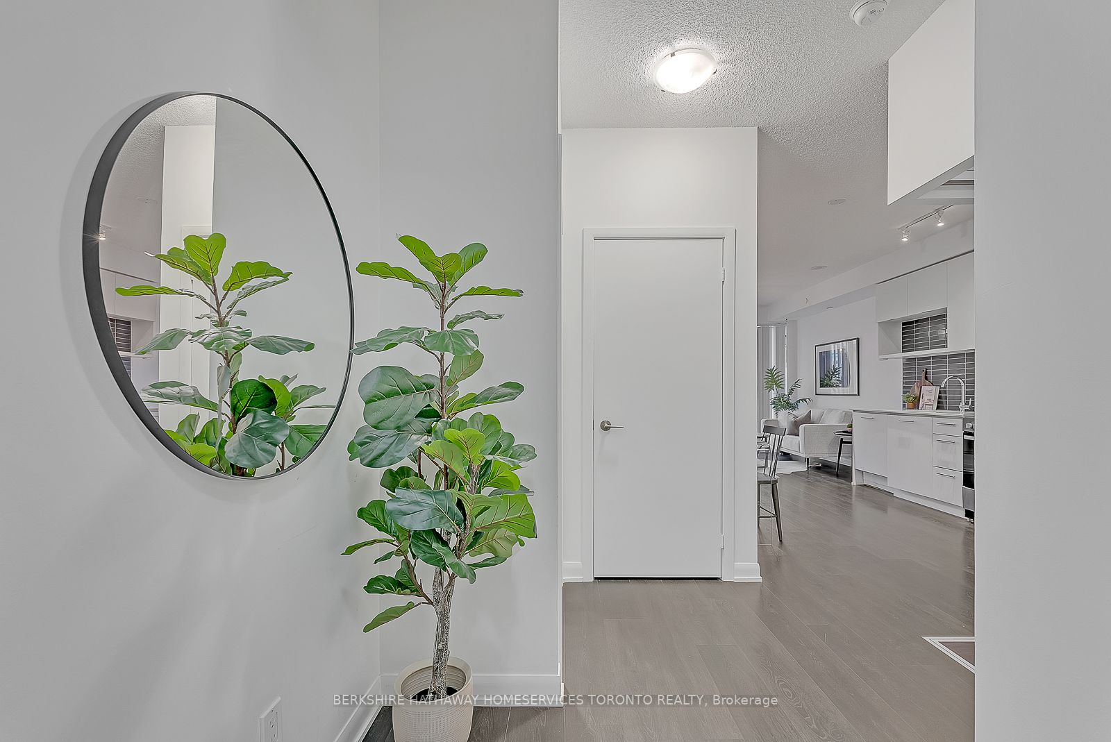 435 Richmond St W, #808