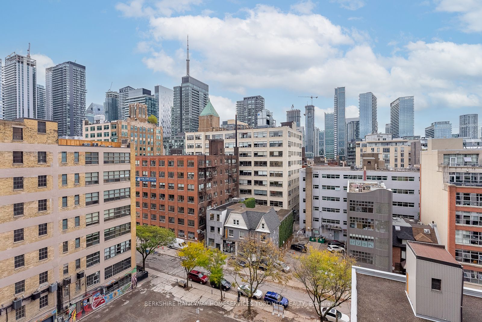 435 Richmond St W, #808