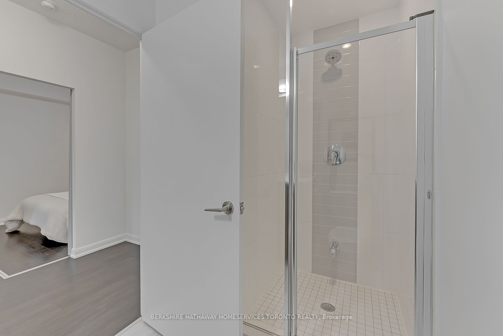 435 Richmond St W, #808