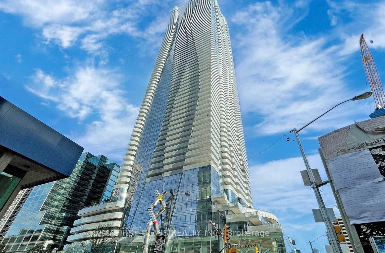 1 Bloor St E, #2810