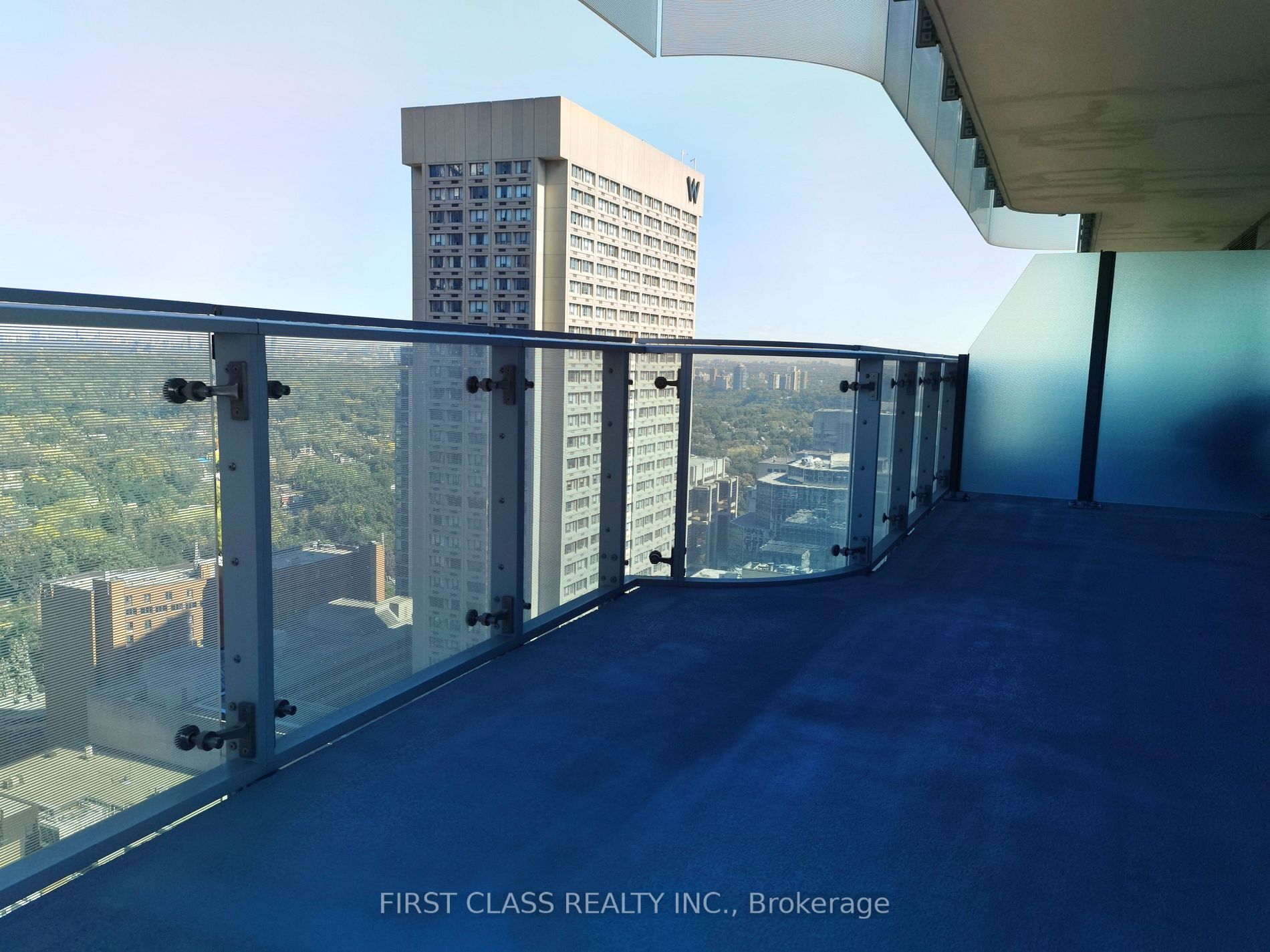 1 Bloor St E, #2810