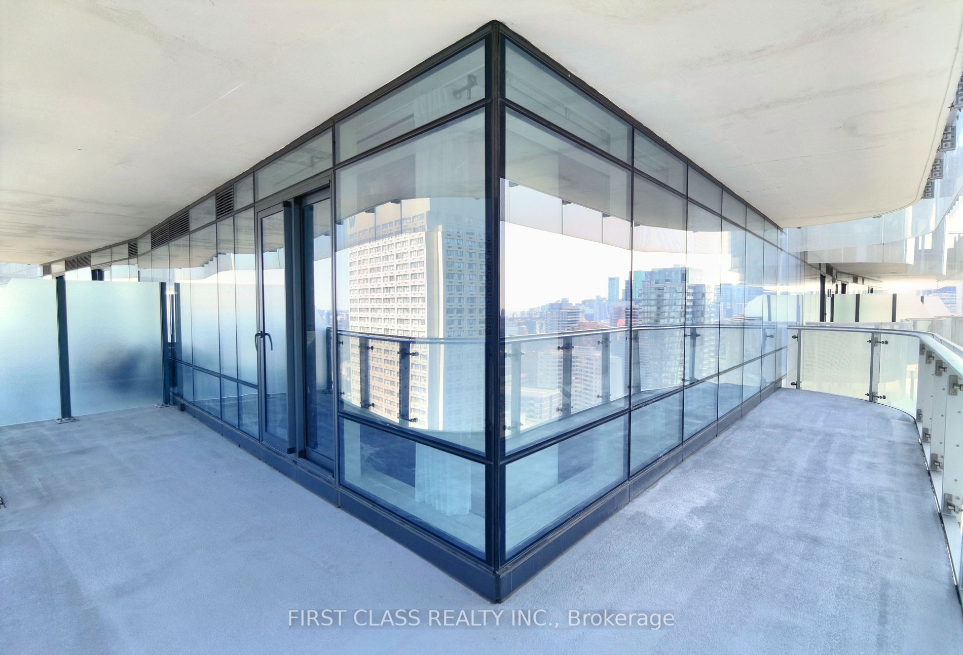 1 Bloor St E, #2810