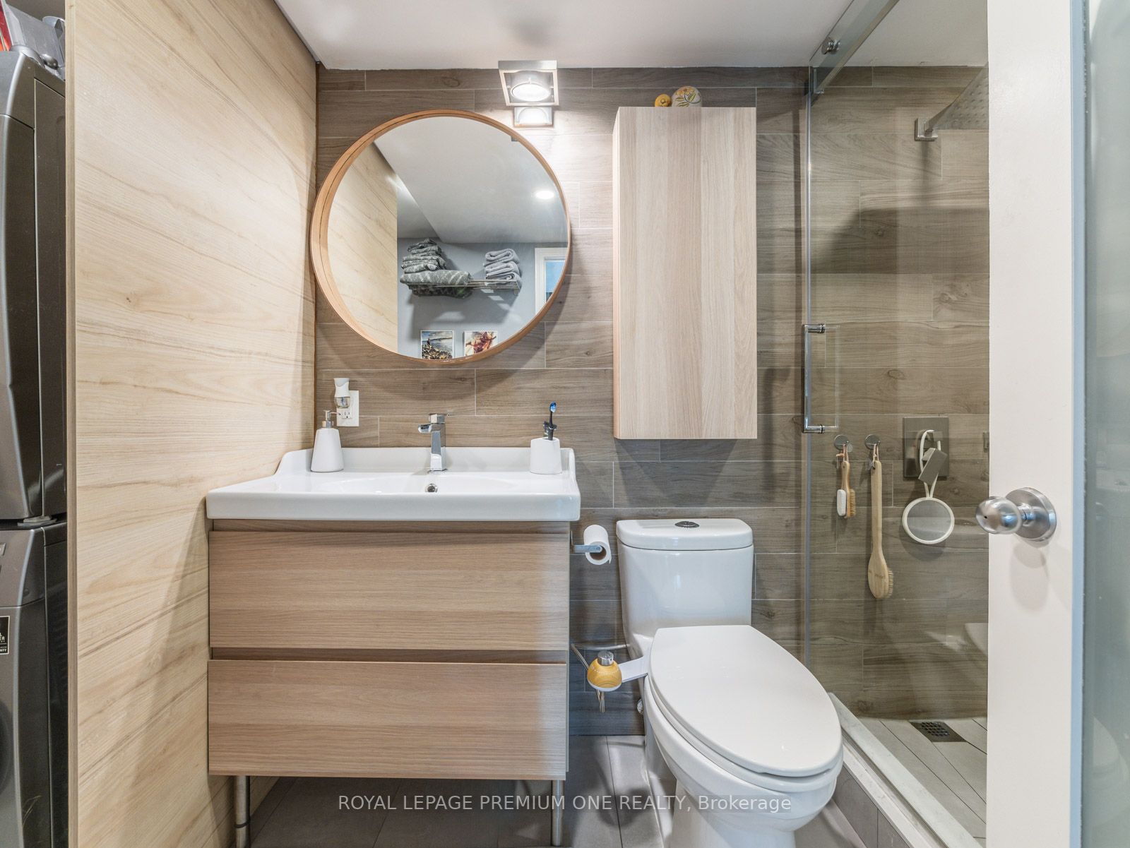 1029 King St, #205