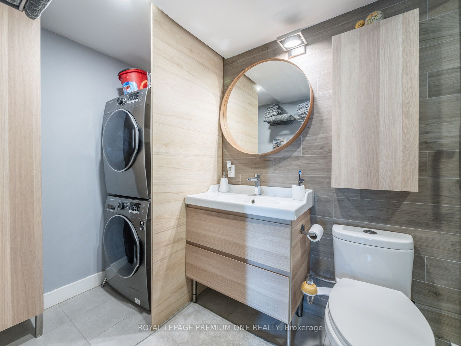 1029 King St, #205
