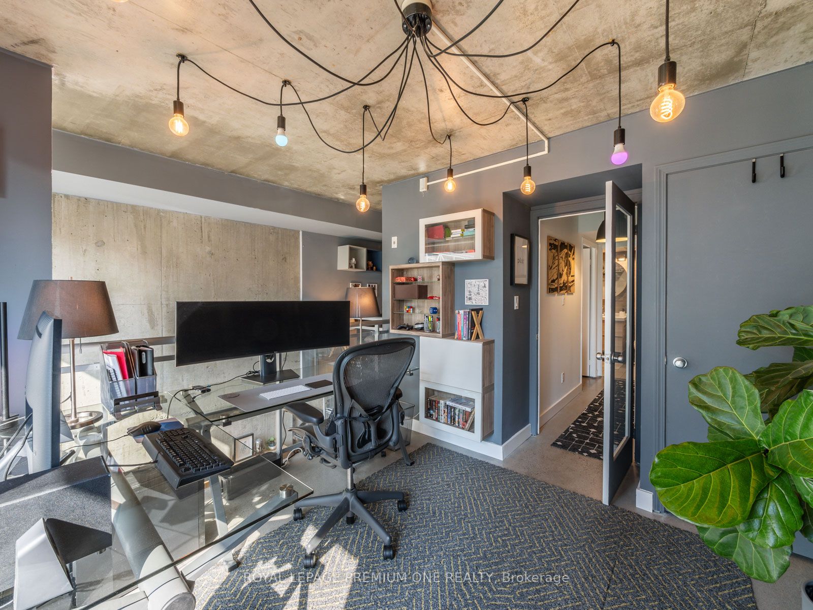 1029 King St, #205