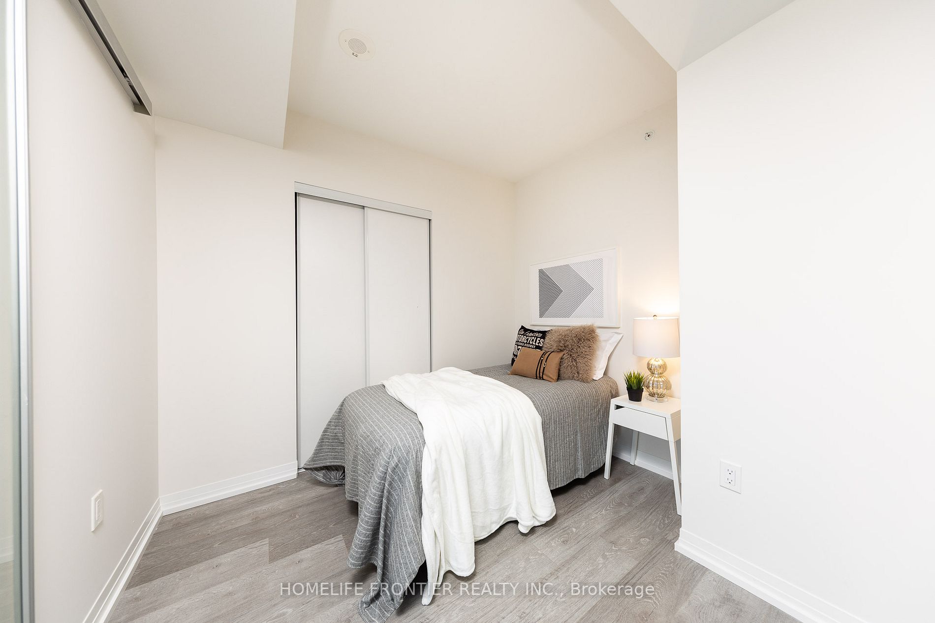 251 Jarvis St, #1429