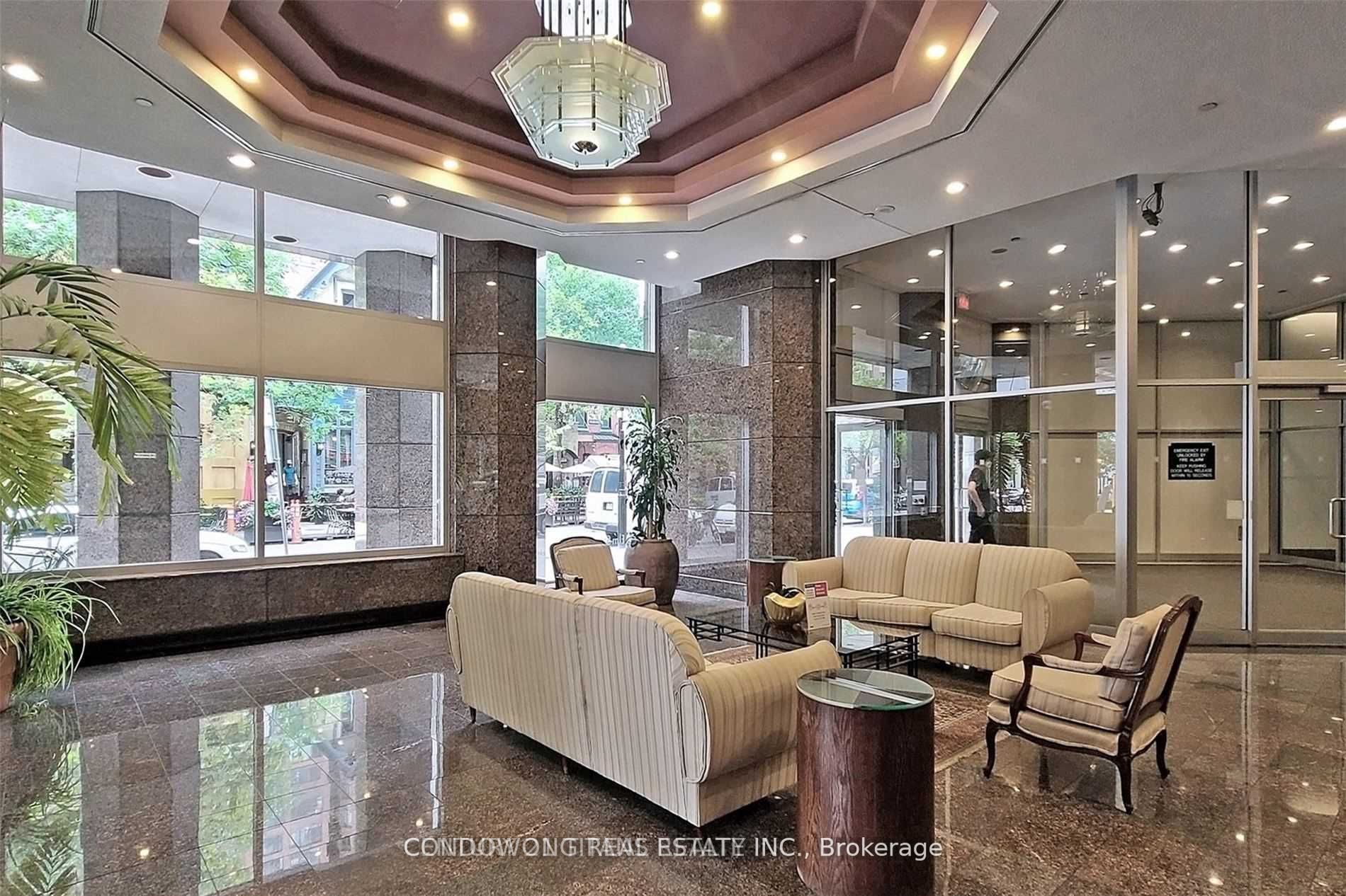 38 Elm St, #411