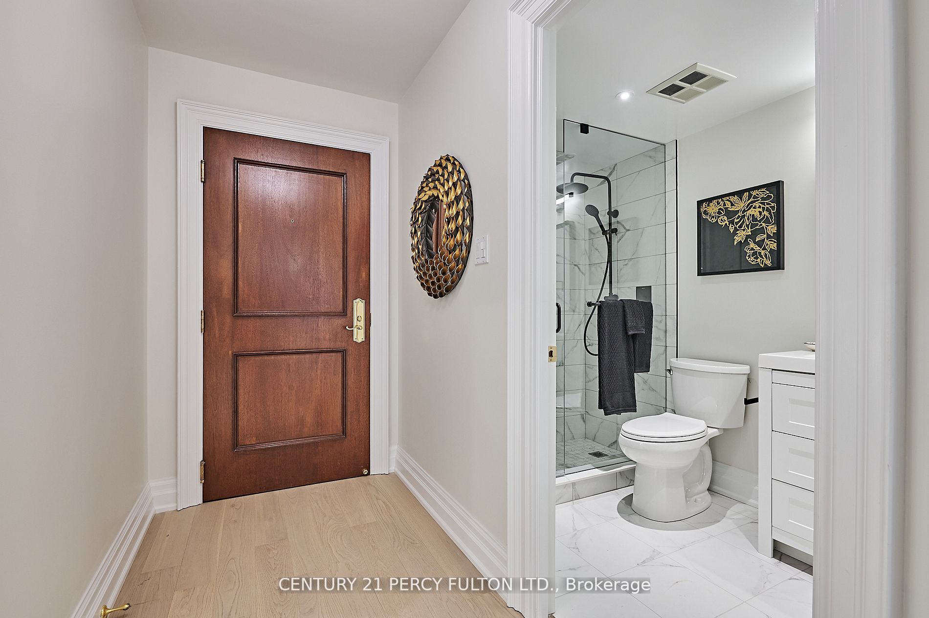 225 The Donway W, #105