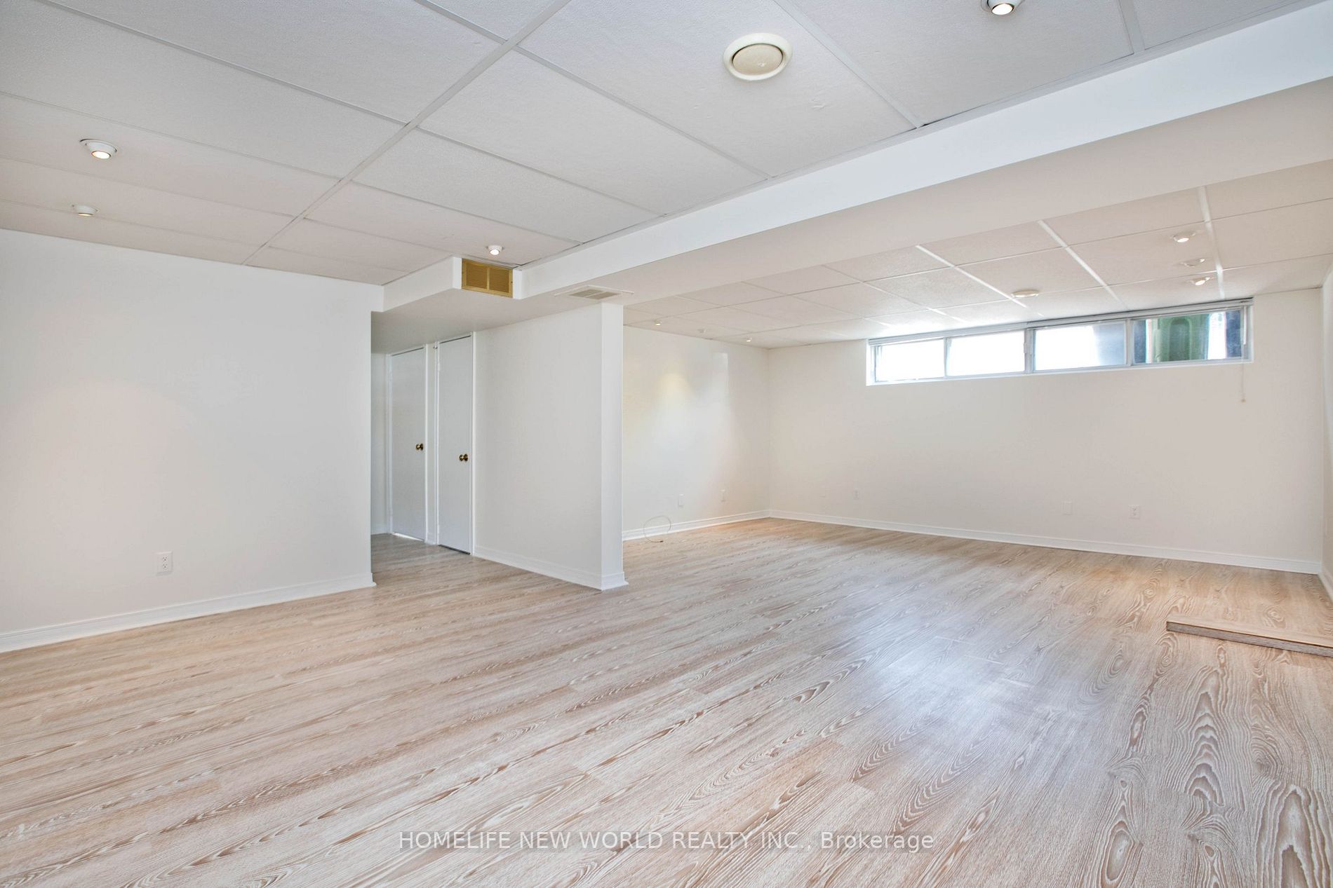 20 Broadlands Blvd