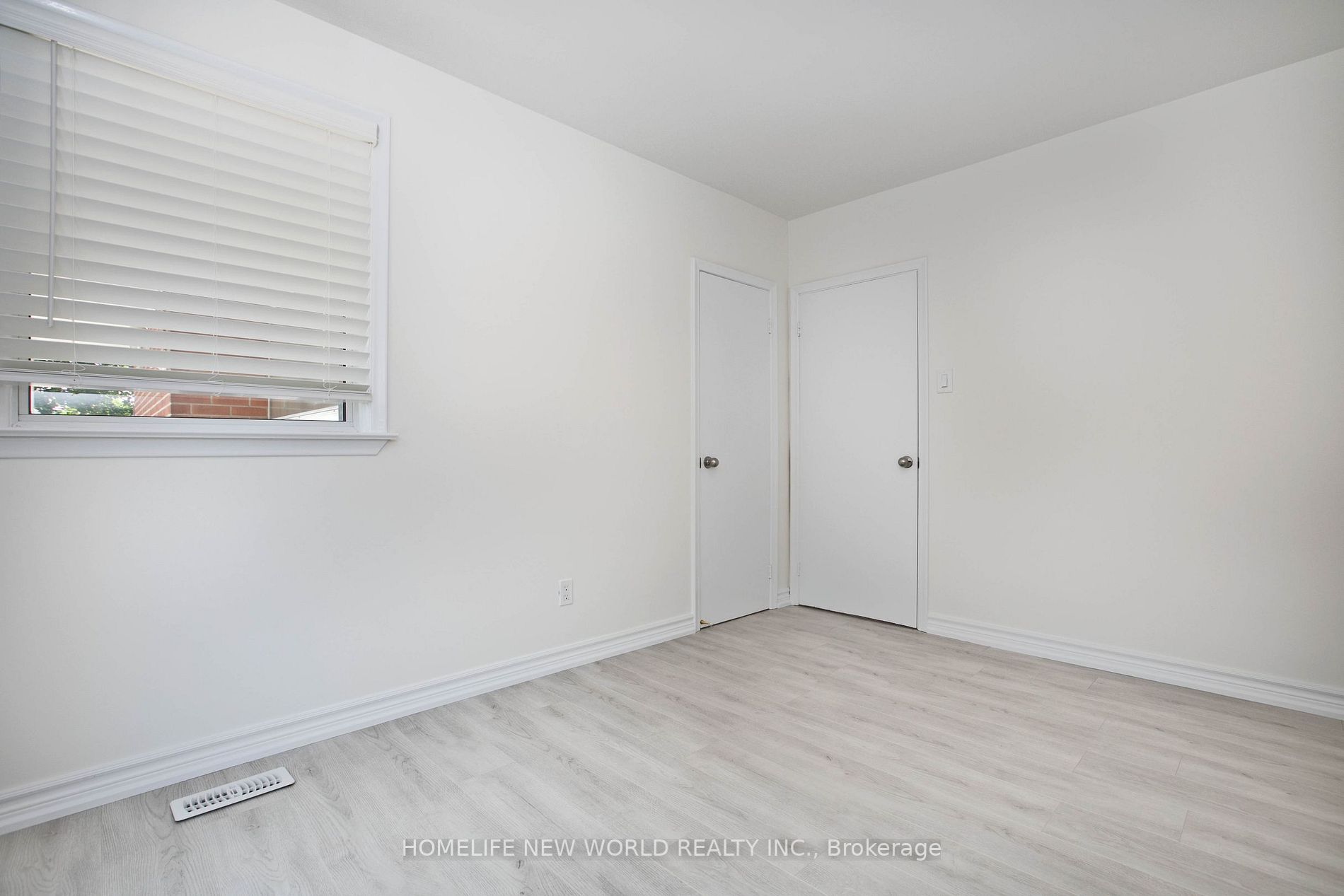 20 Broadlands Blvd