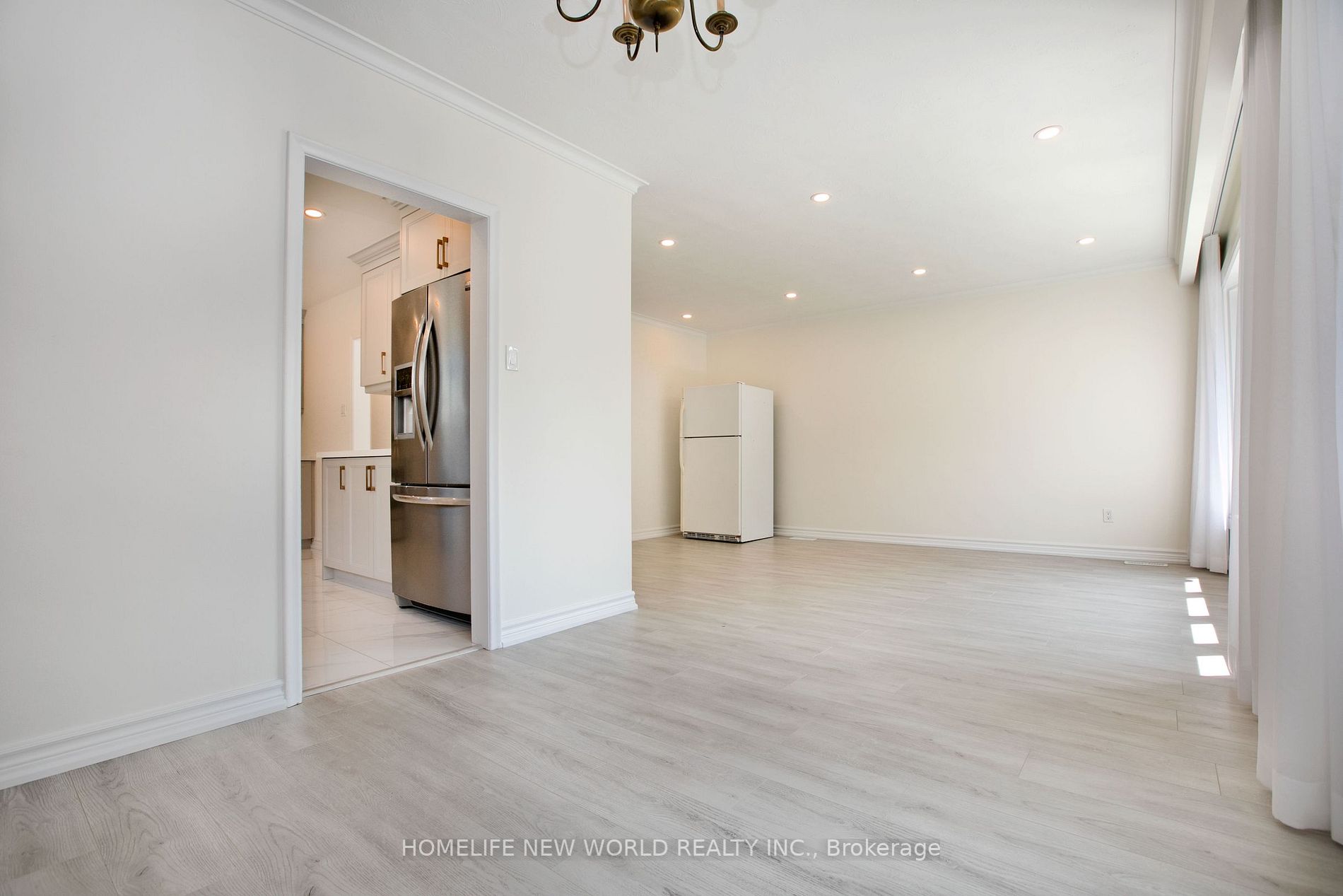 20 Broadlands Blvd