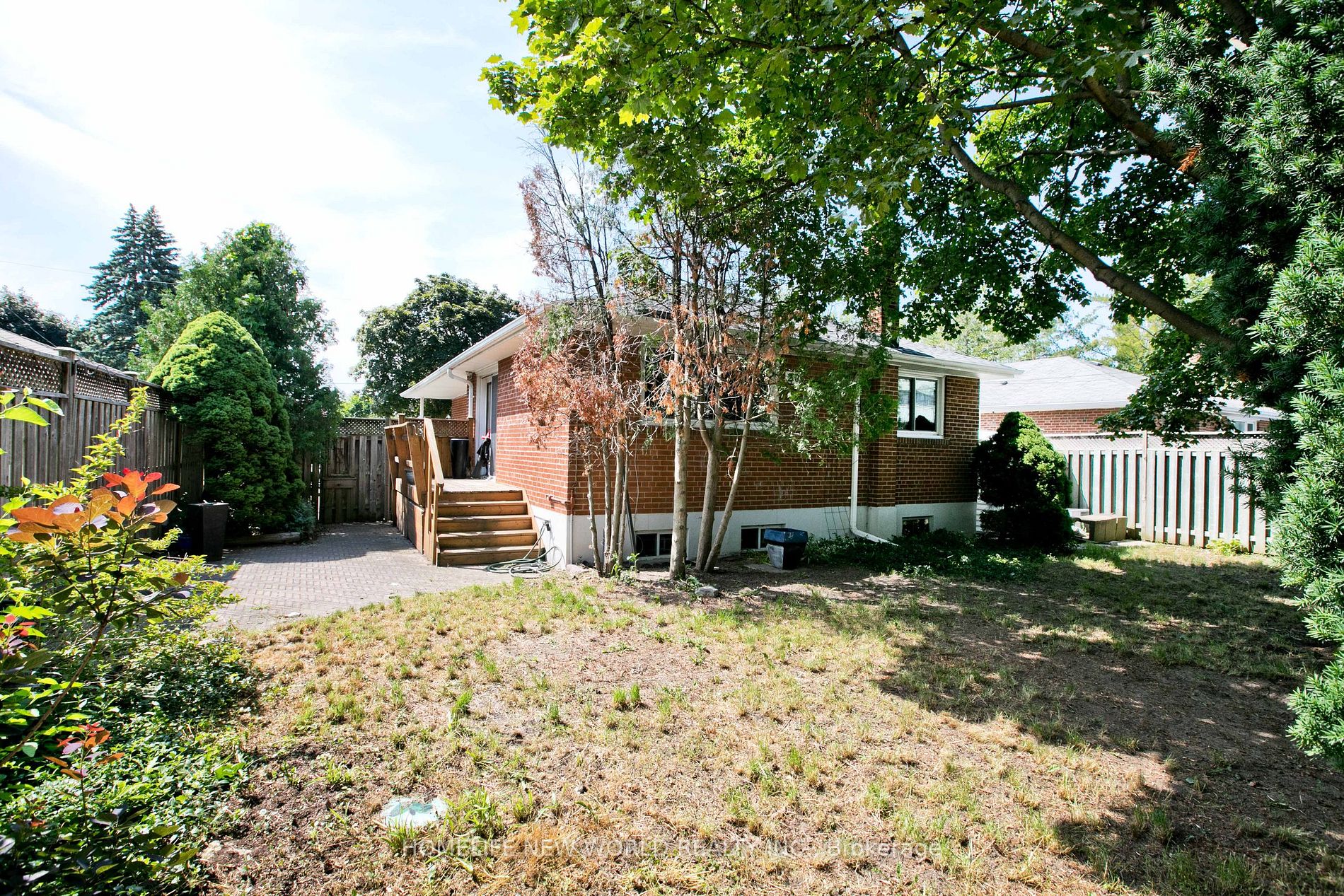 20 Broadlands Blvd