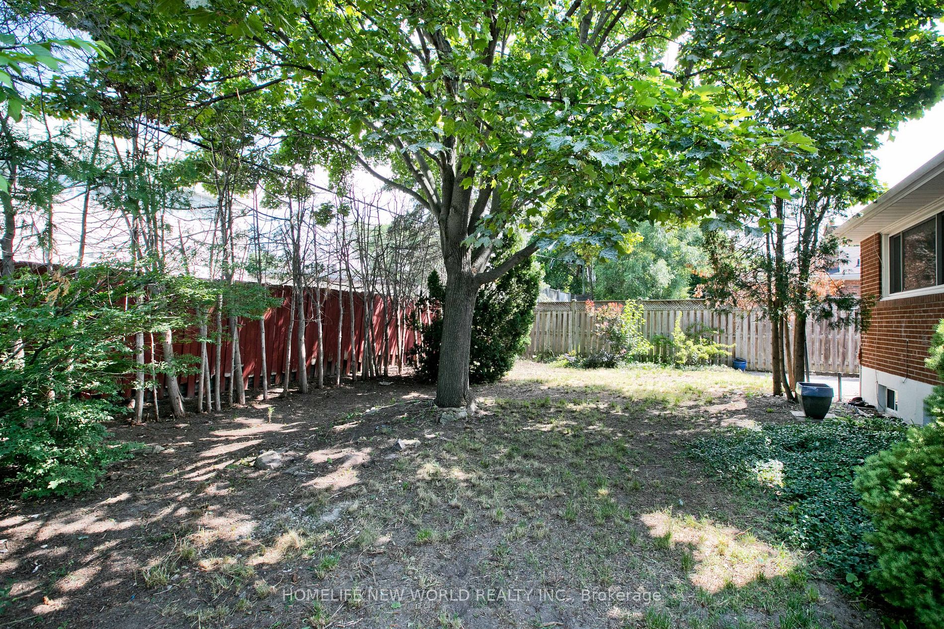 20 Broadlands Blvd