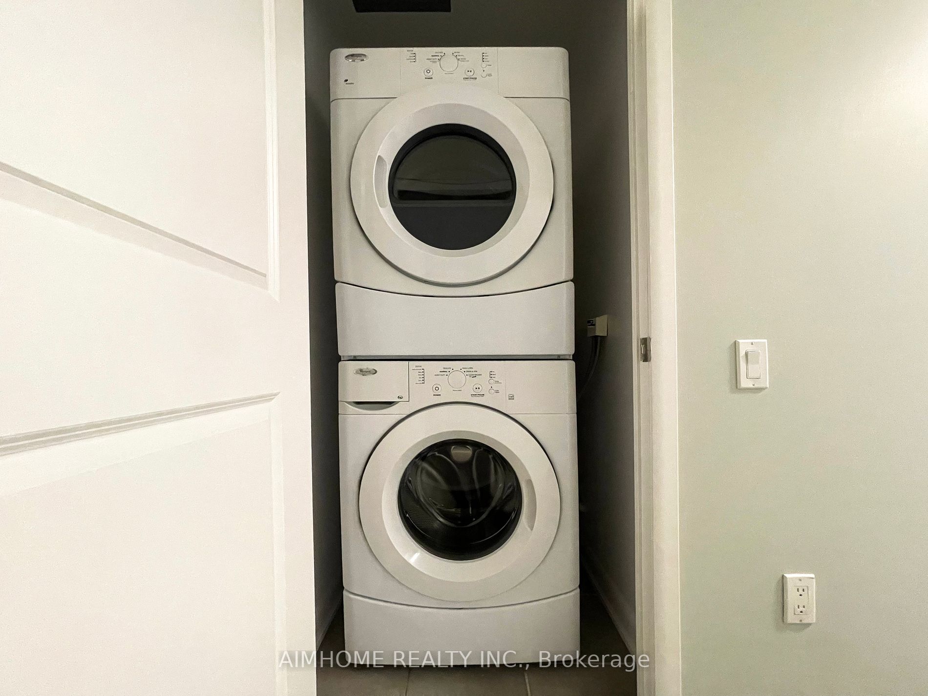 5168 Yonge St, #3215
