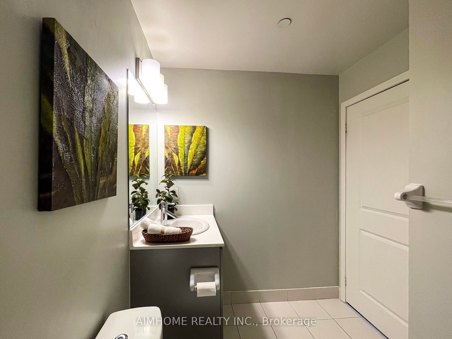 5168 Yonge St, #3215