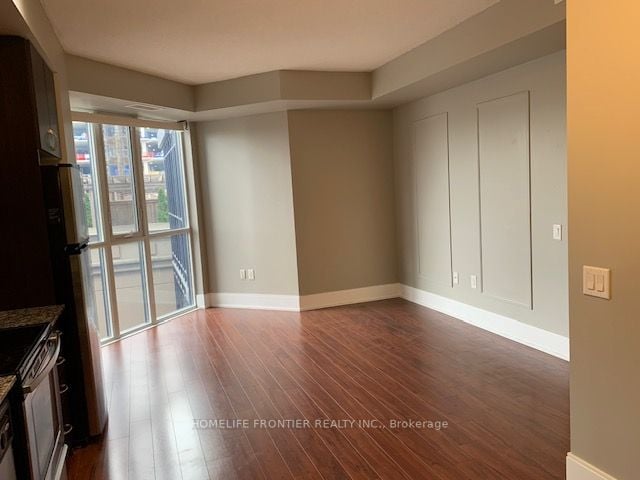 560 Front St W, #1026