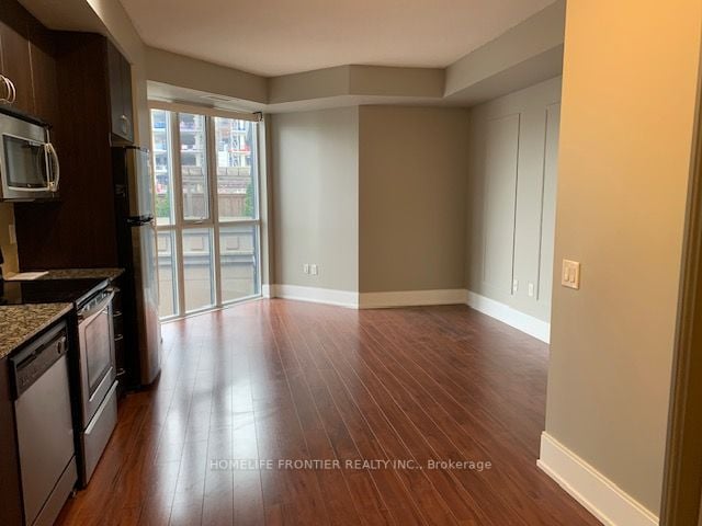 560 Front St W, #1026