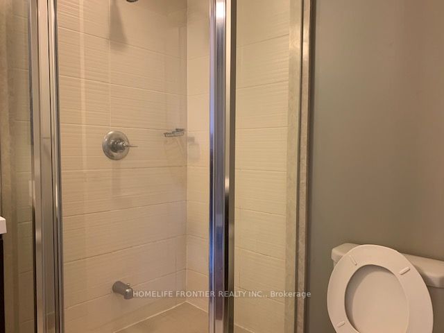 560 Front St W, #1026