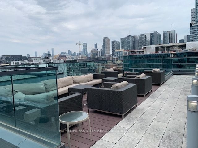 560 Front St W, #1026