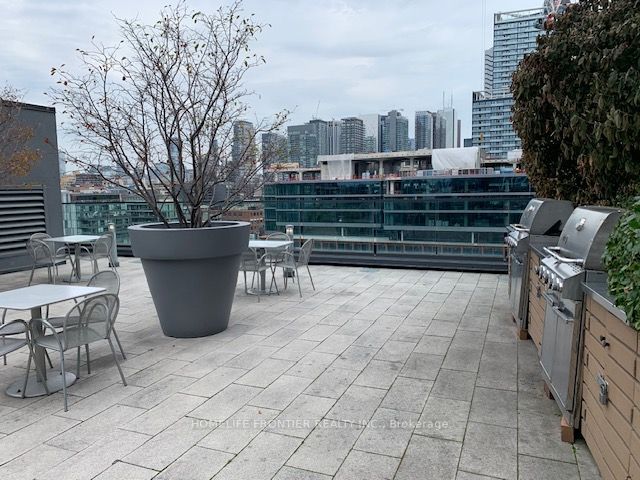 560 Front St W, #1026