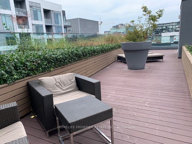 560 Front St W, #1026