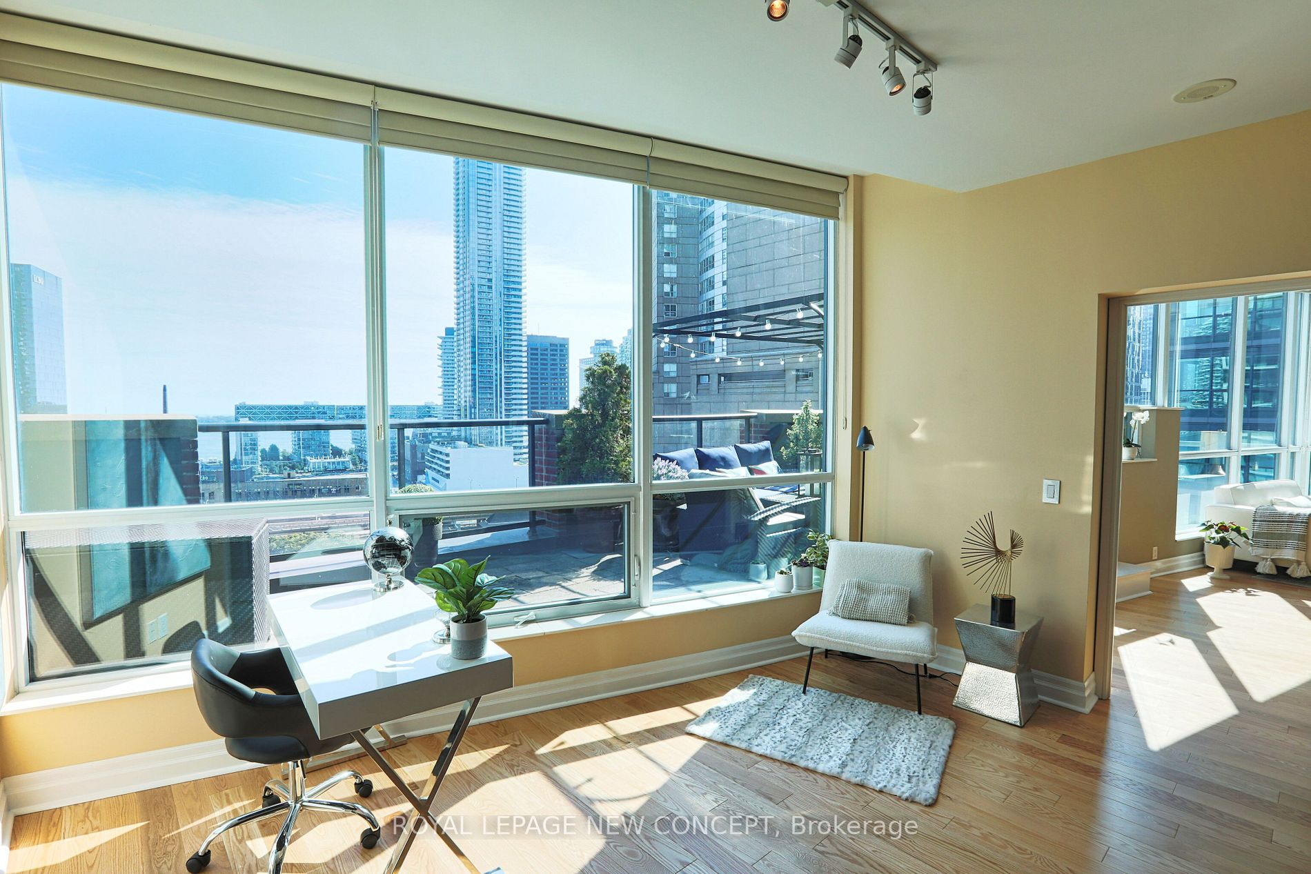 38 The Esplanade, #Ph01