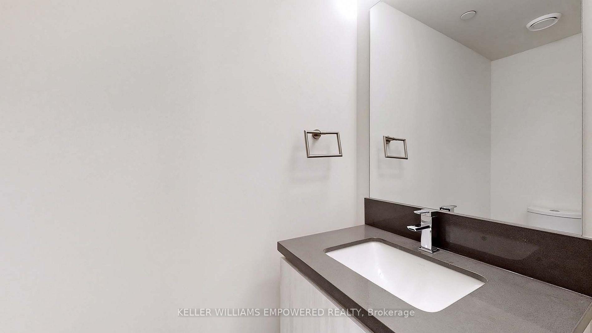 151 Avenue Rd, #603