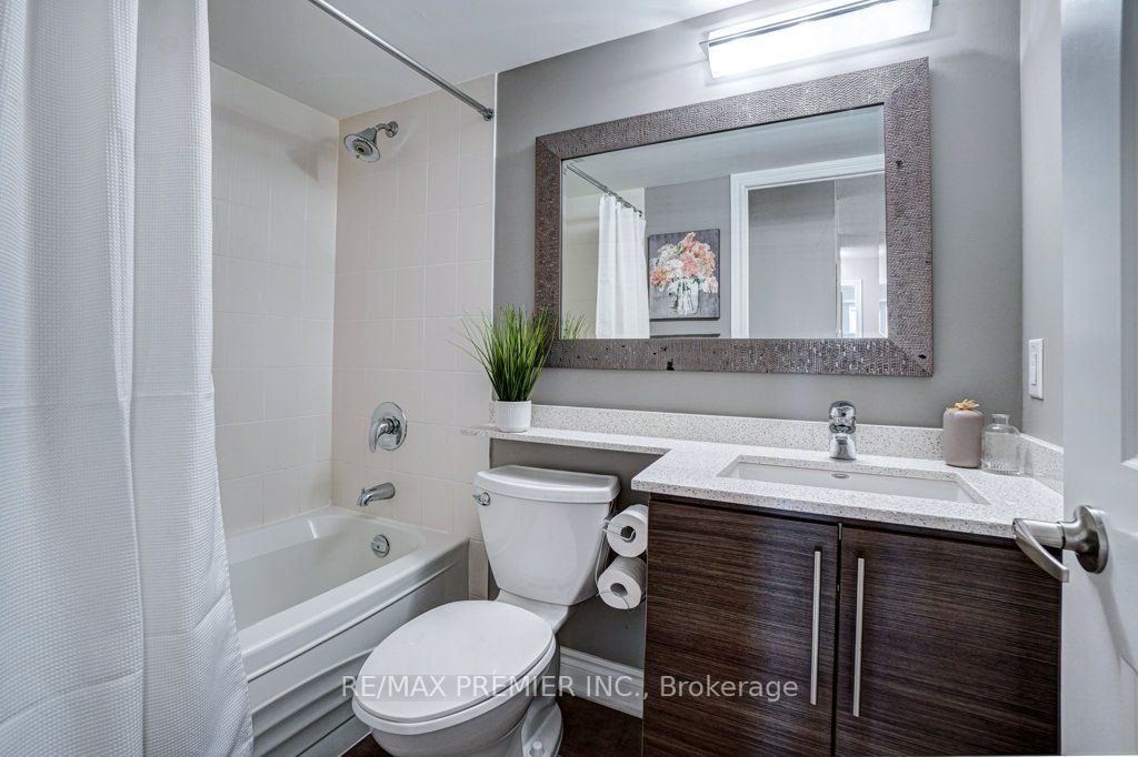 760 Sheppard Ave W, #515