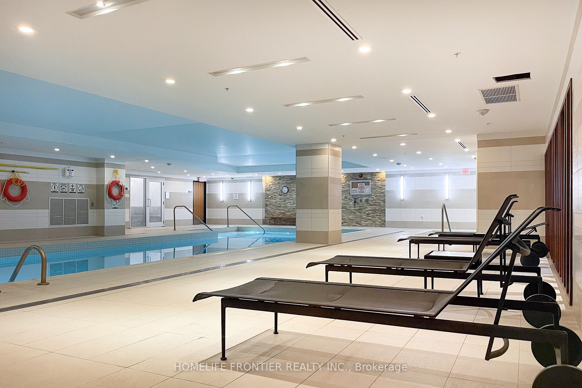 111 St Clair Ave W, #1826