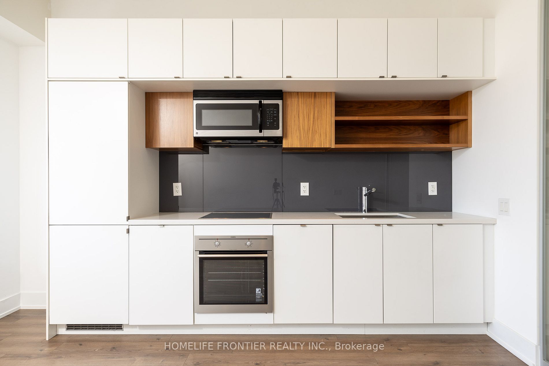 111 St Clair Ave W, #1826