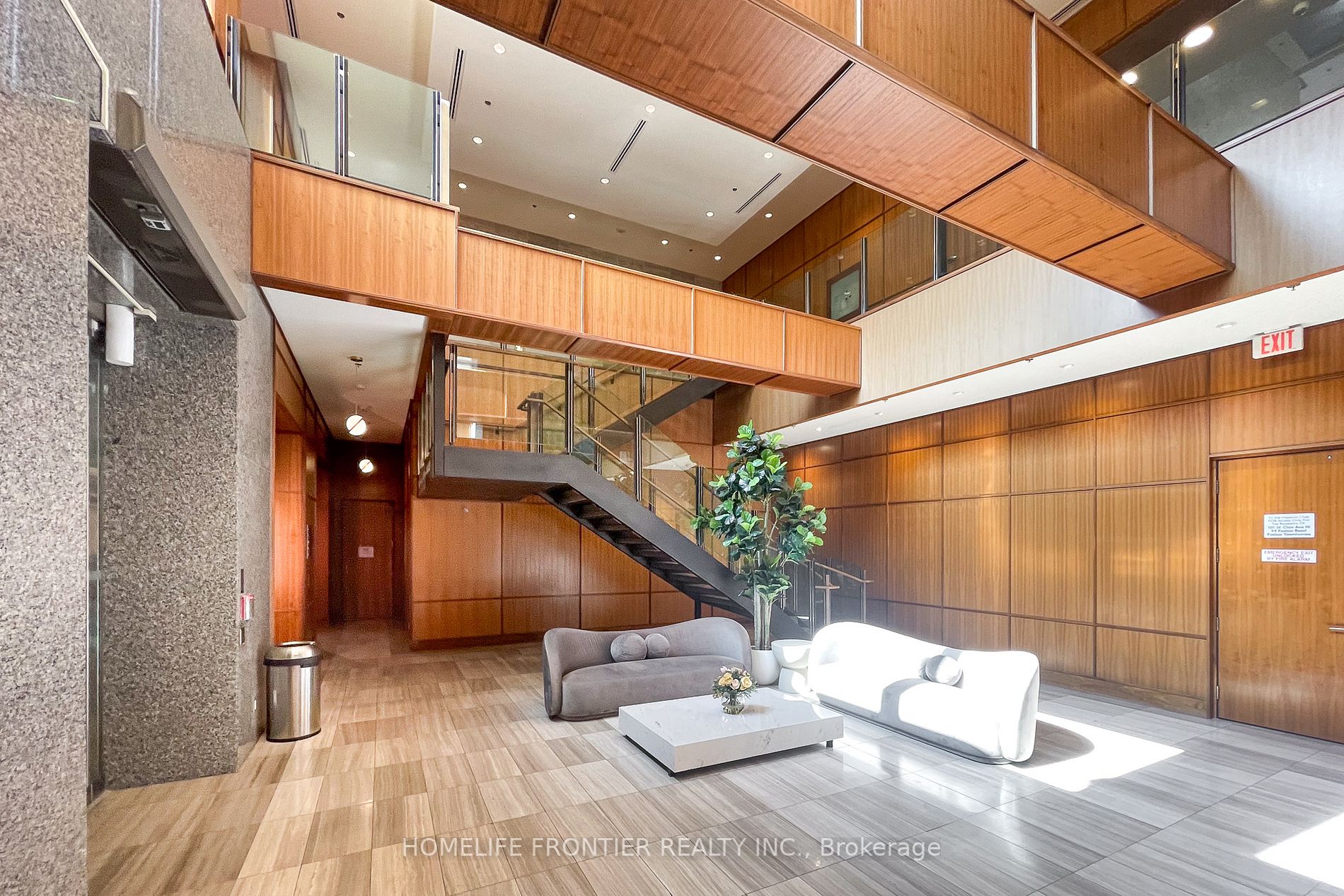 111 St Clair Ave W, #1826