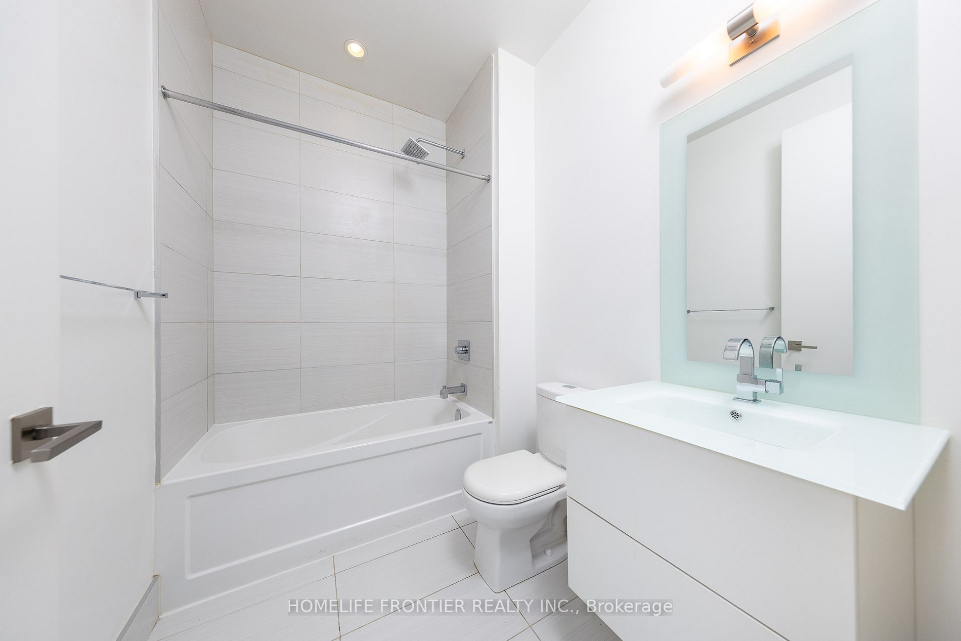 111 St Clair Ave W, #1826