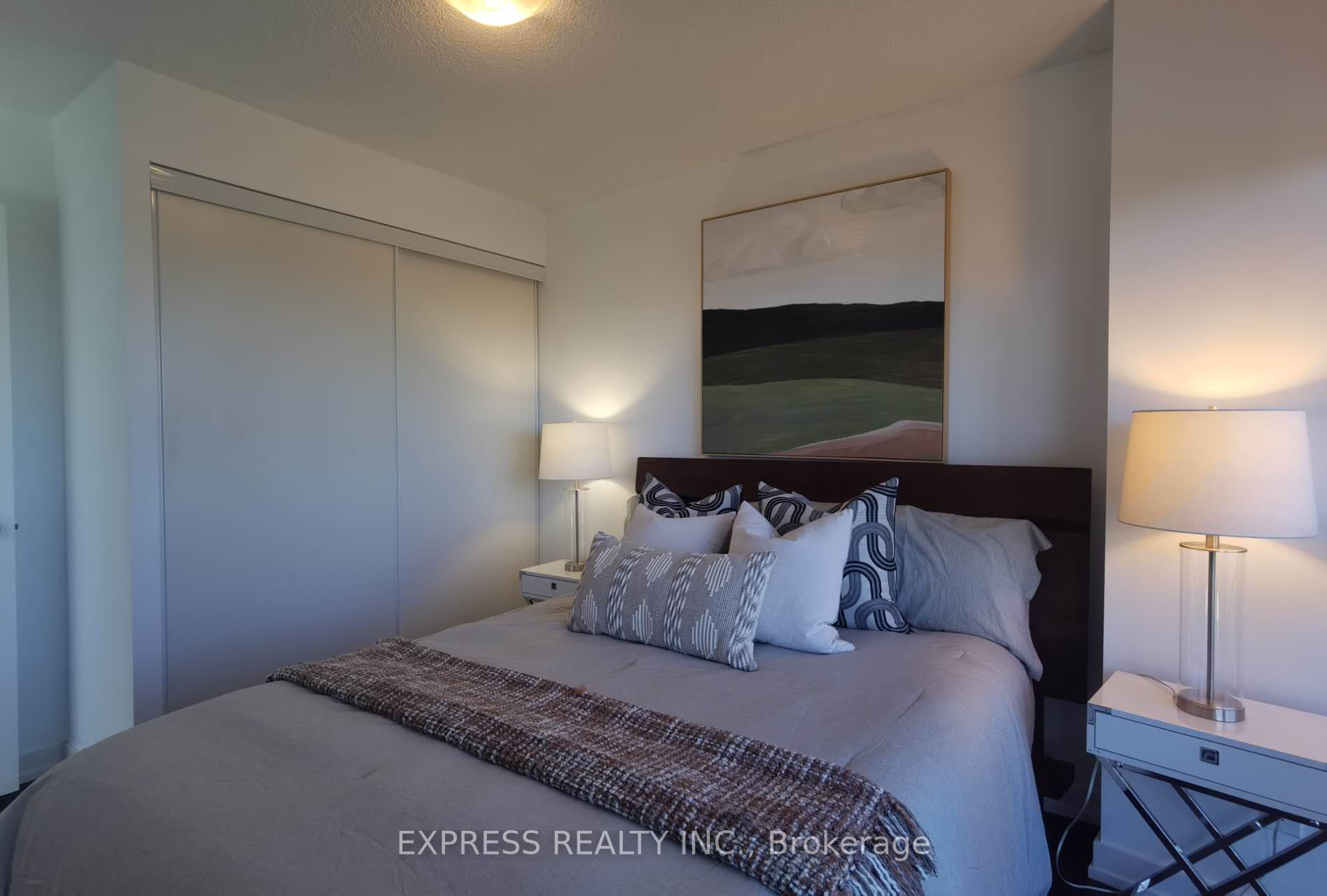 125 Redpath Avenue, #415