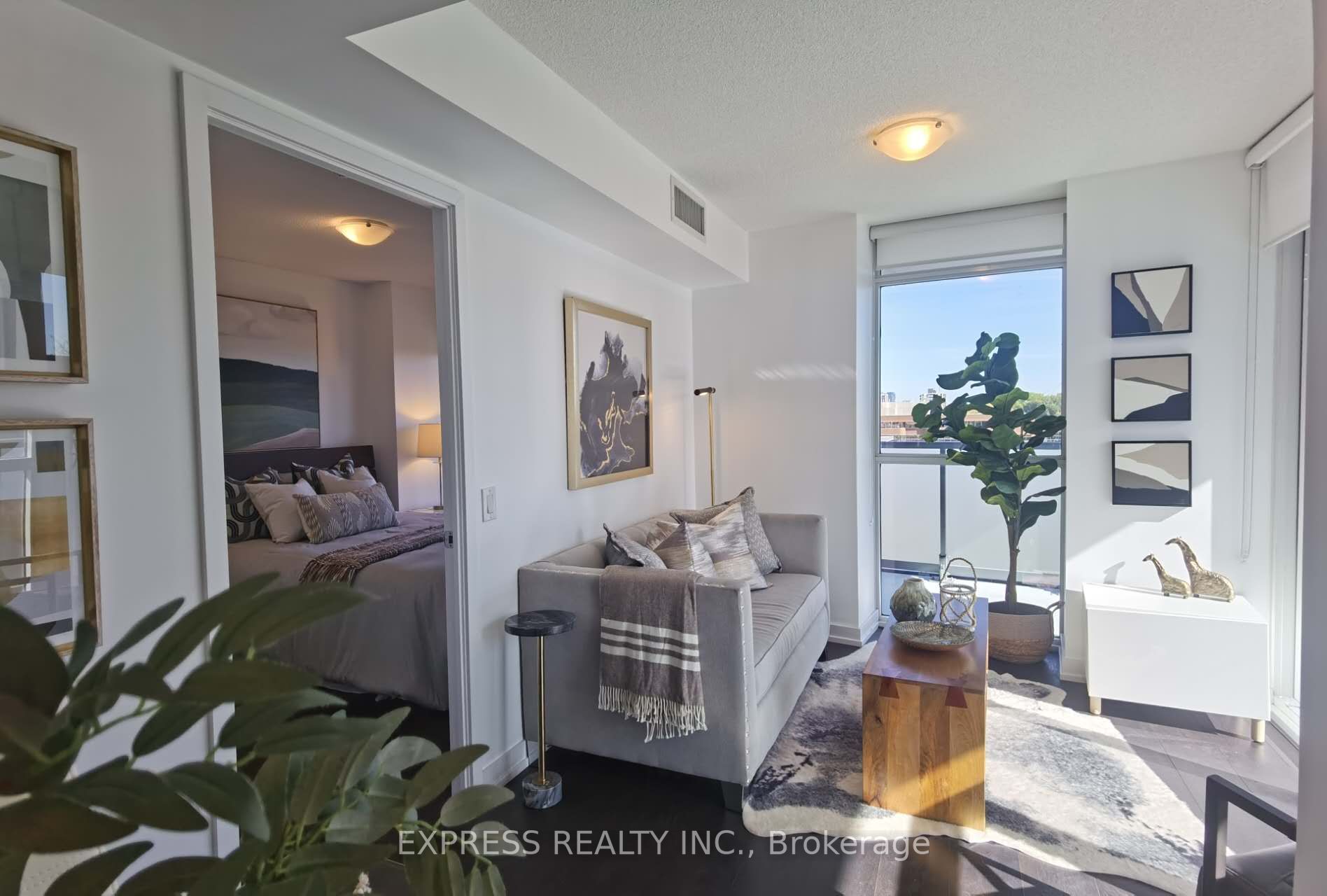 125 Redpath Avenue, #415