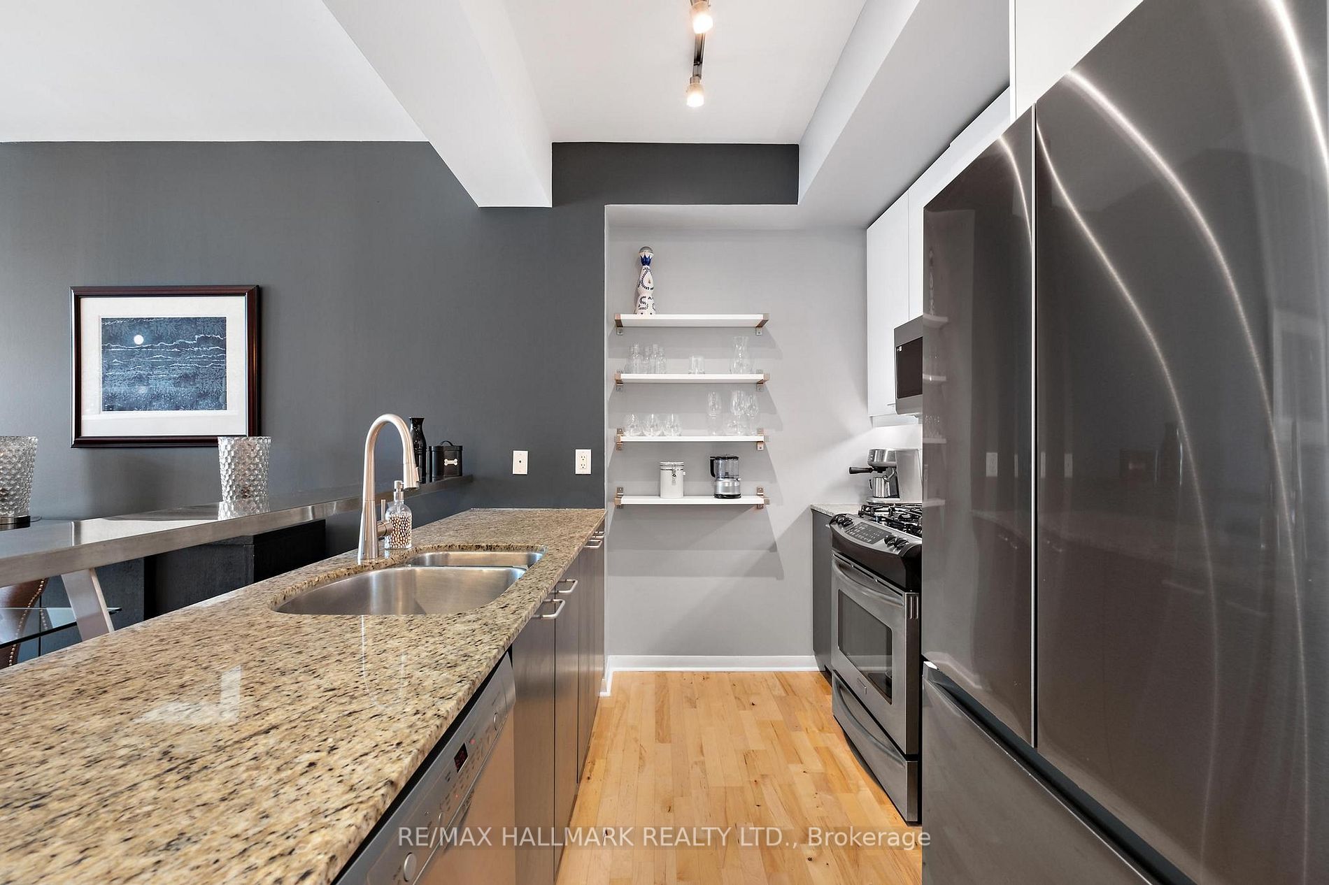 333 Adelaide St E, #1205