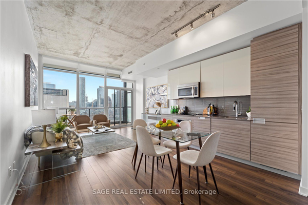 210 Simcoe St, Toronto