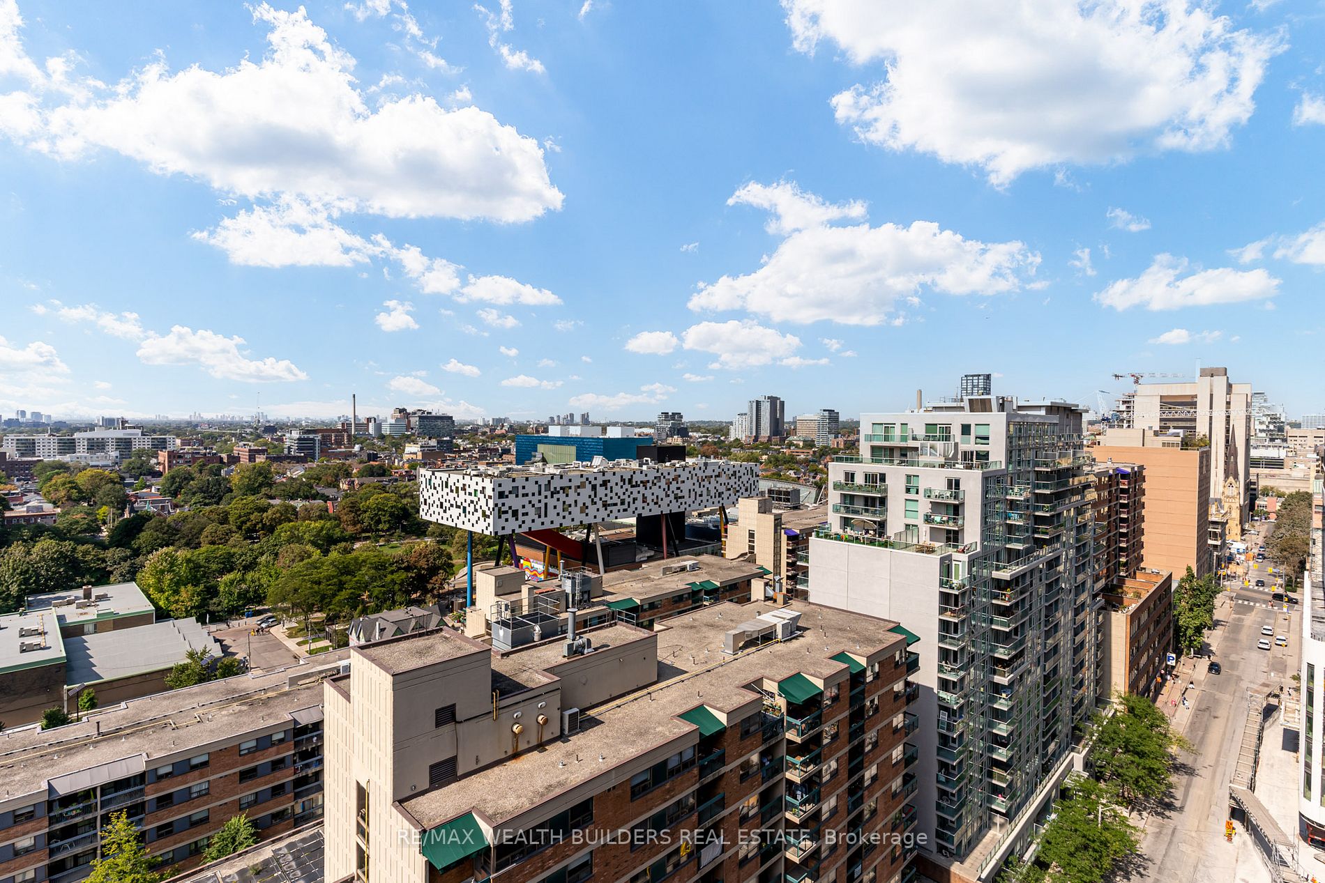 210 Simcoe St, #1706