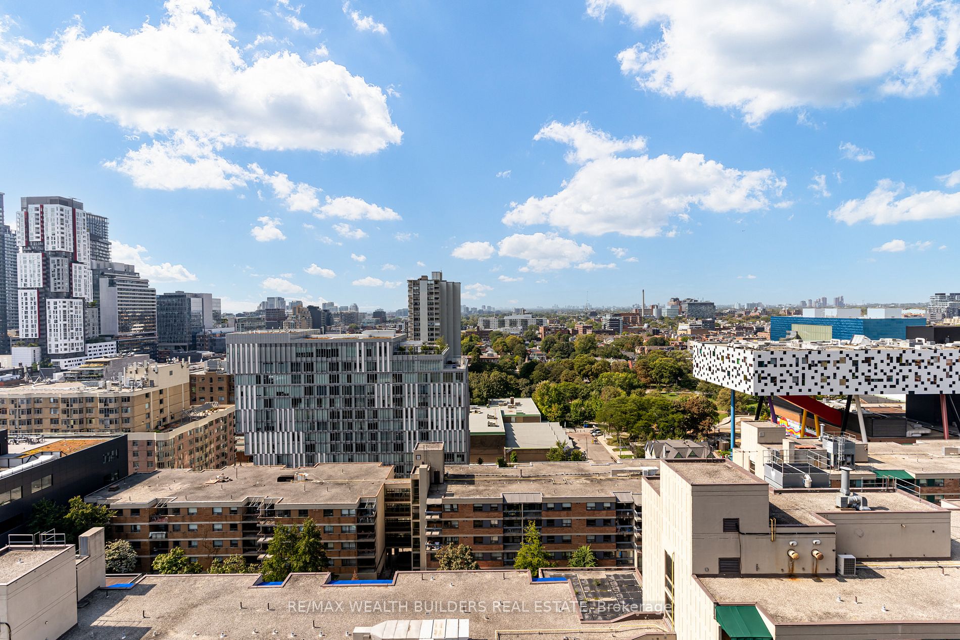 210 Simcoe St, #1706