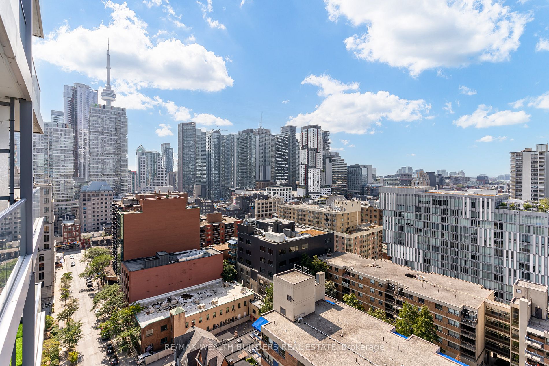 210 Simcoe St, #1706