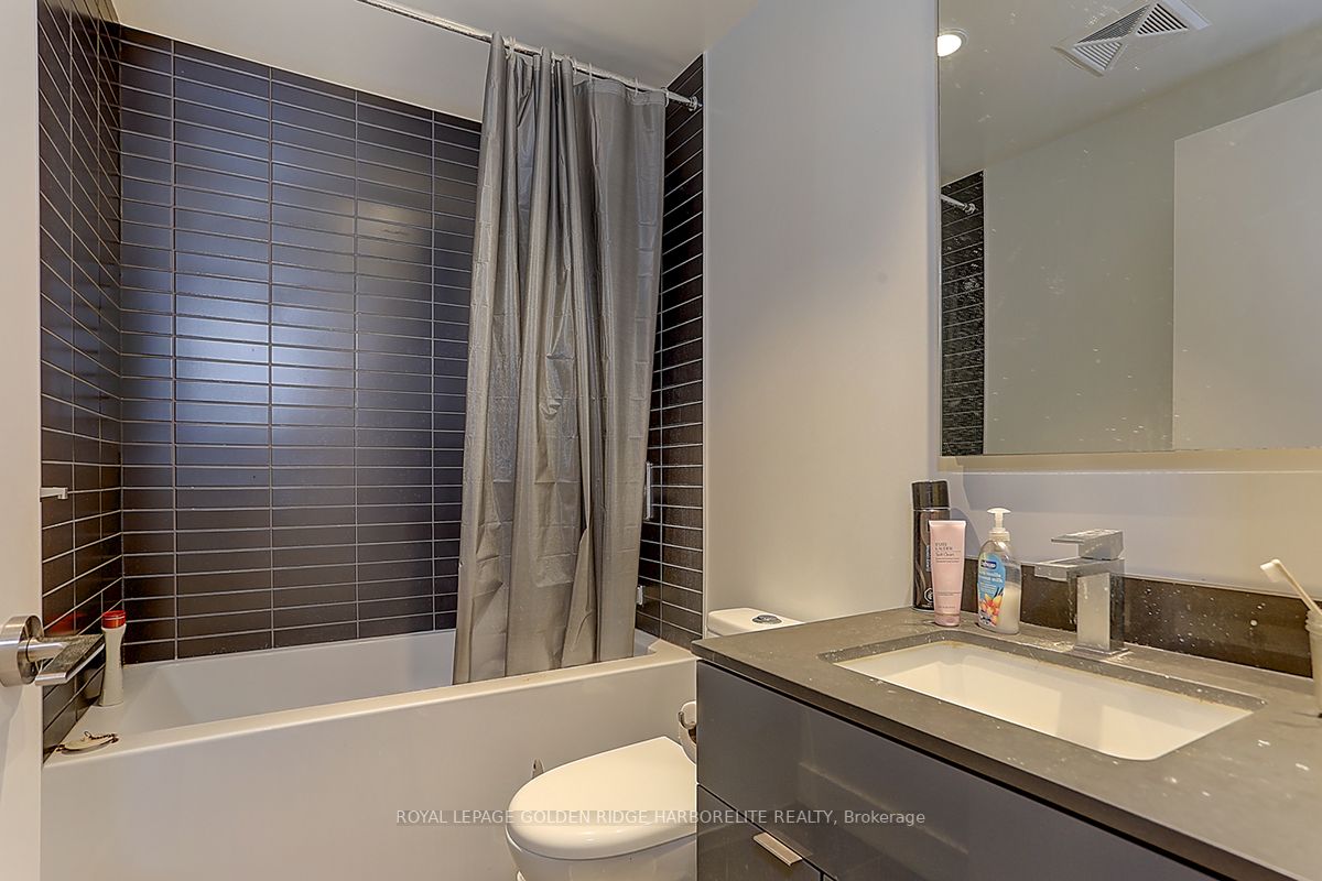 7 Grenville St, #701