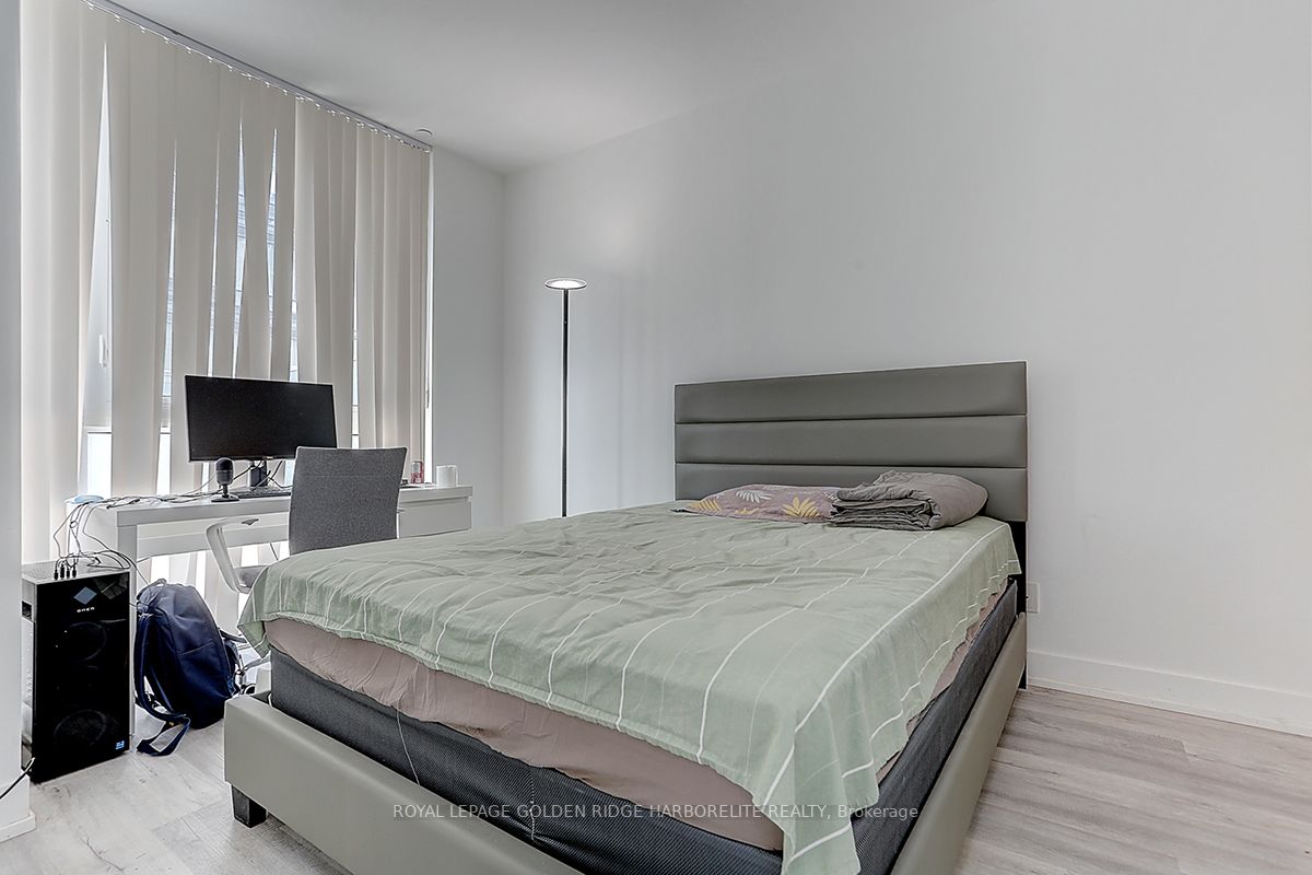 7 Grenville St, #701