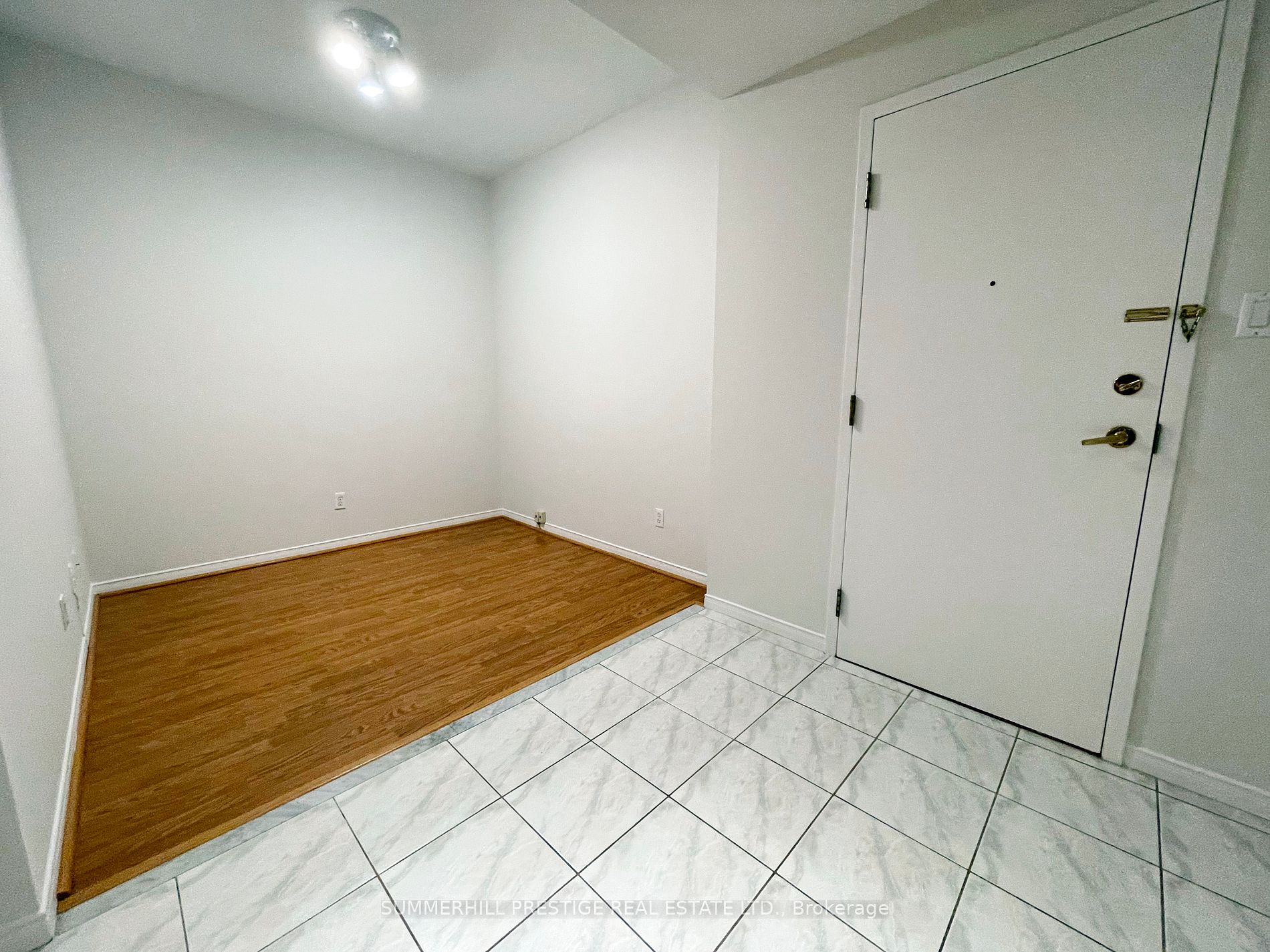 600 Eglinton Ave E, #102