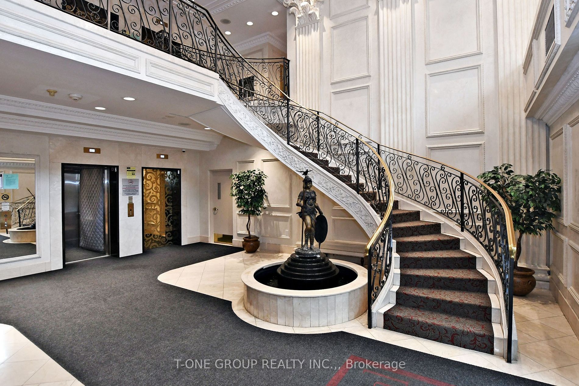 5418 Yonge St, #511