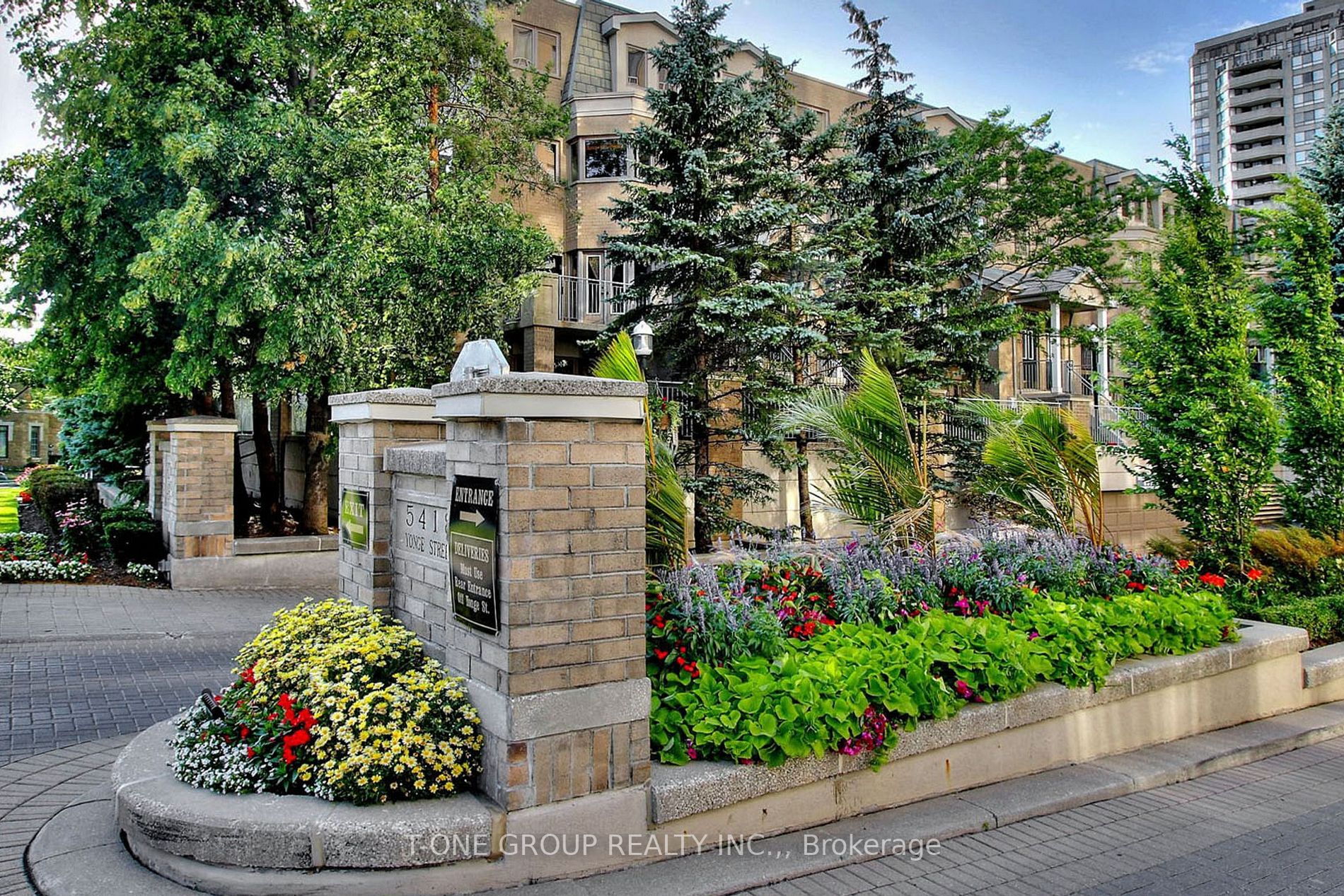 5418 Yonge St, #511