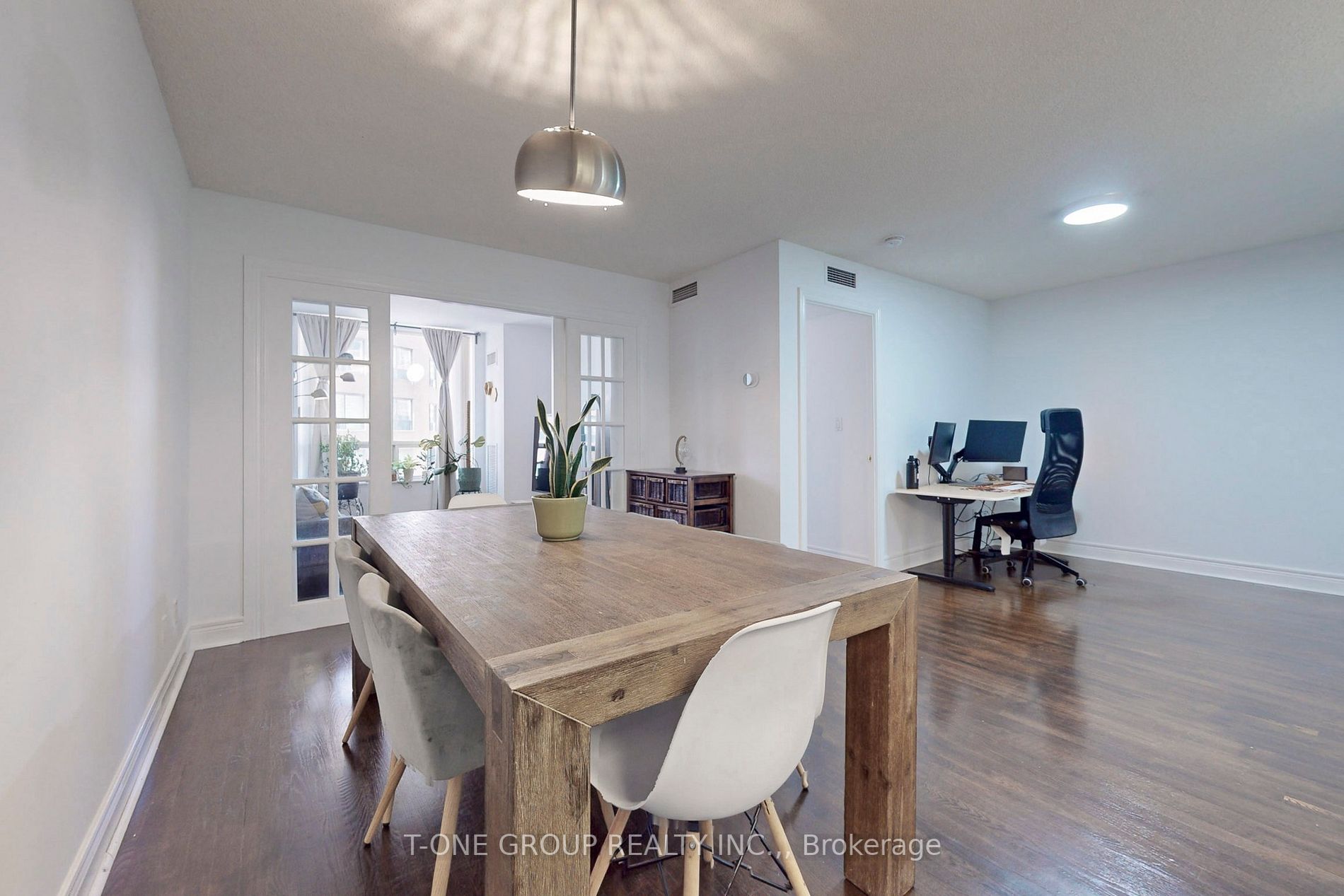 5418 Yonge St, #511