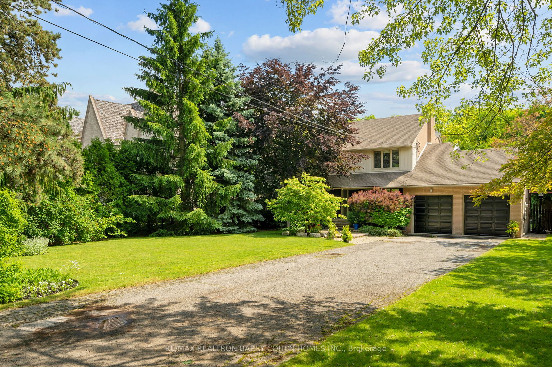 46 Sandringham Dr