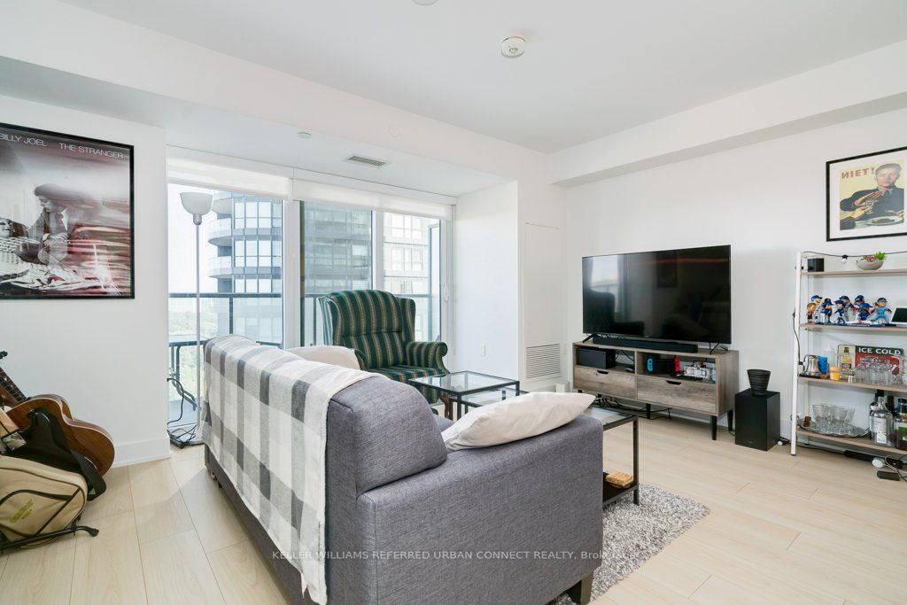575 Bloor St E, #1504