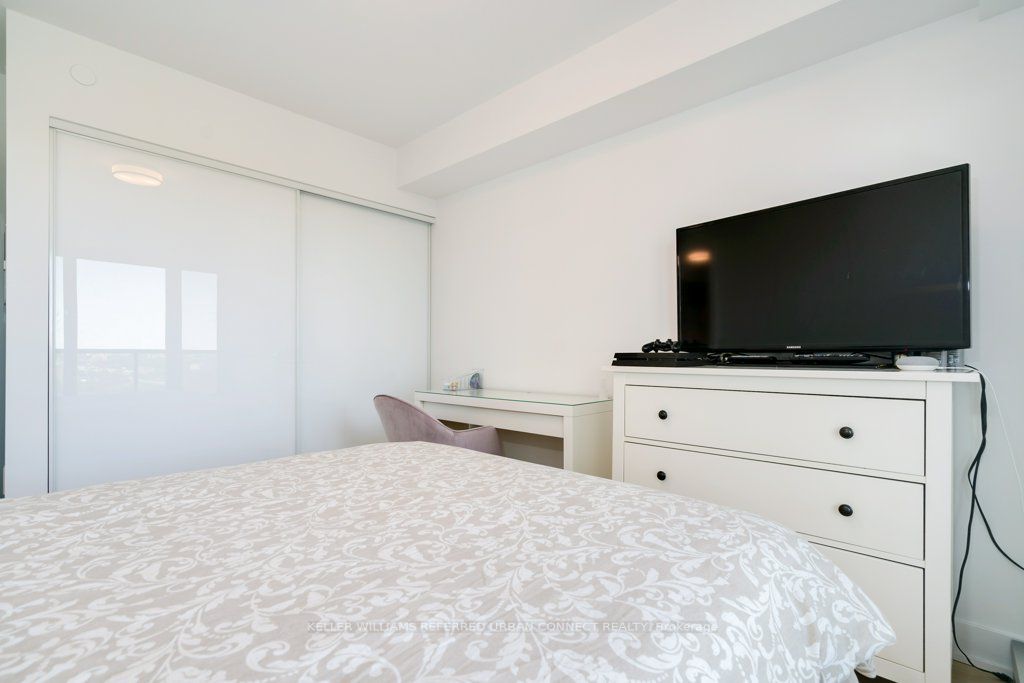 575 Bloor St E, #1504