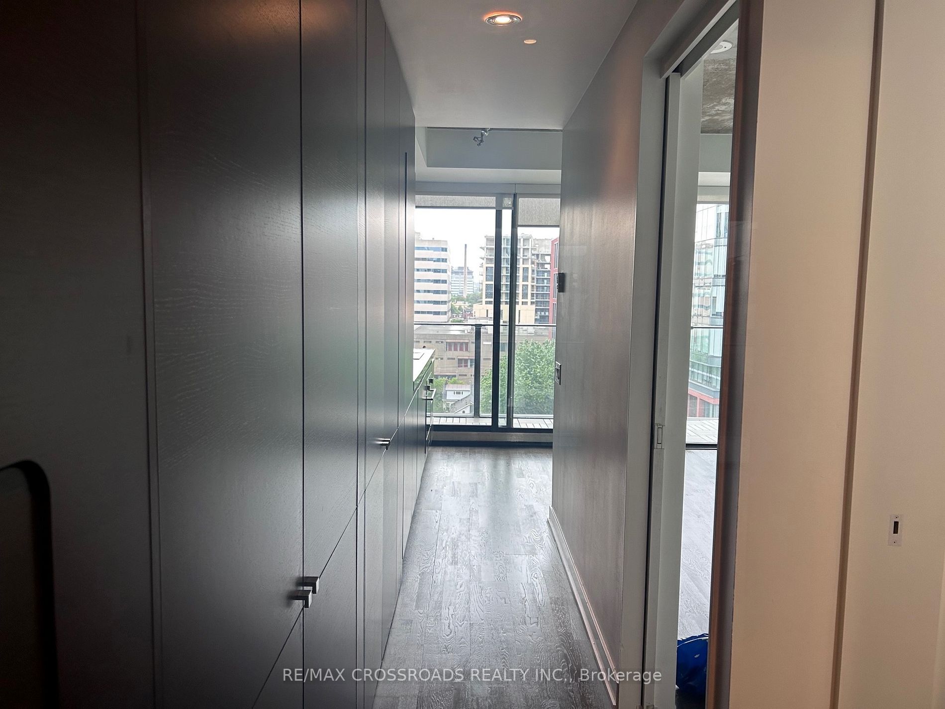 629 King St W, #1028